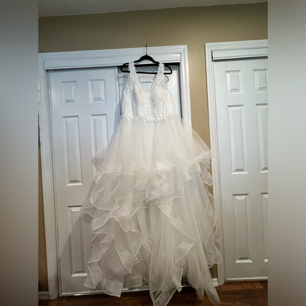 AZAZIE New with tags! Liv Wedding Dress